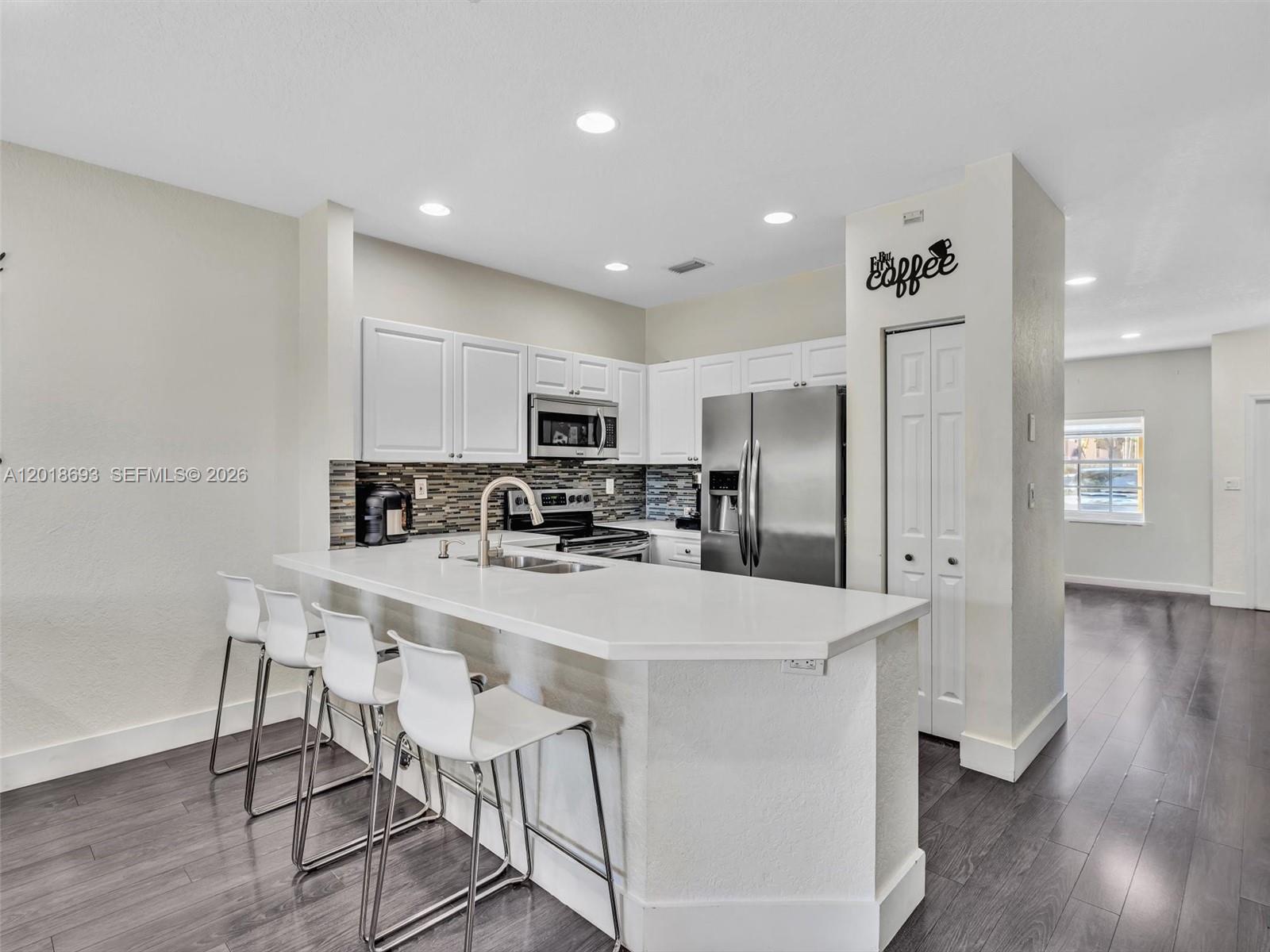 LAS BRISAS AT DORAL CONDO - Residential