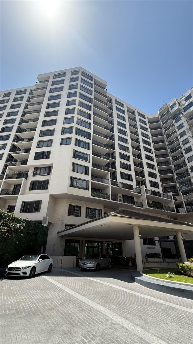 Rental Property at 540 Brickell Key Dr 1124, Miami, Broward County, Florida - Bedrooms: 1 
Bathrooms: 2  - $3,100 MO.