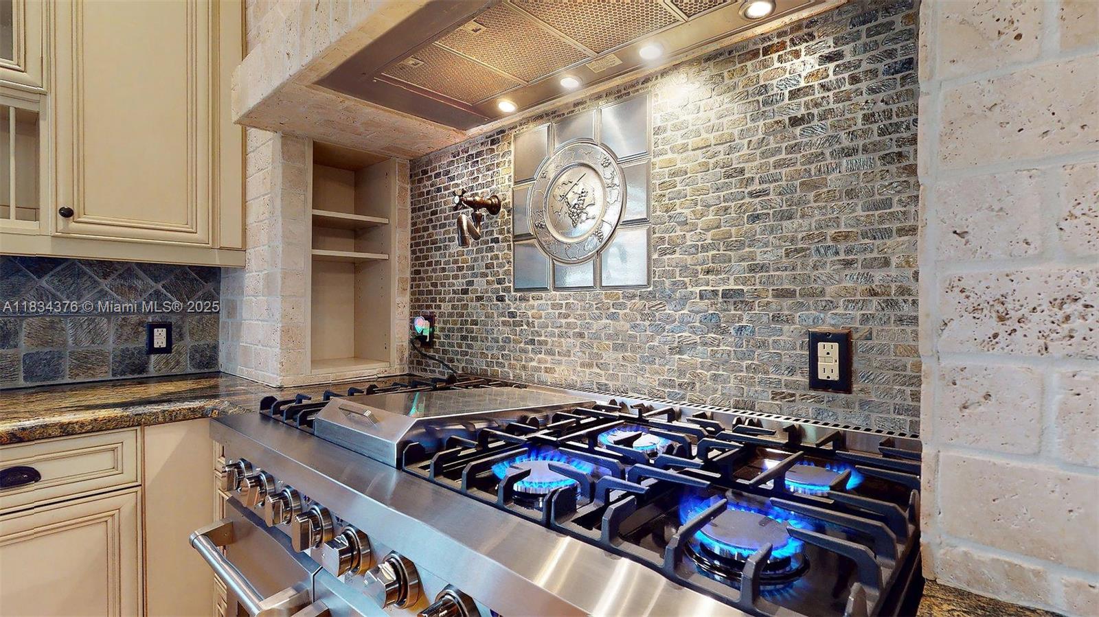 C GABLES GRANADA SEC REV - Residential