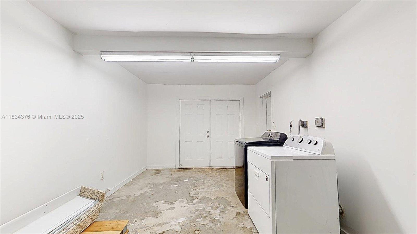 C GABLES GRANADA SEC REV - Residential