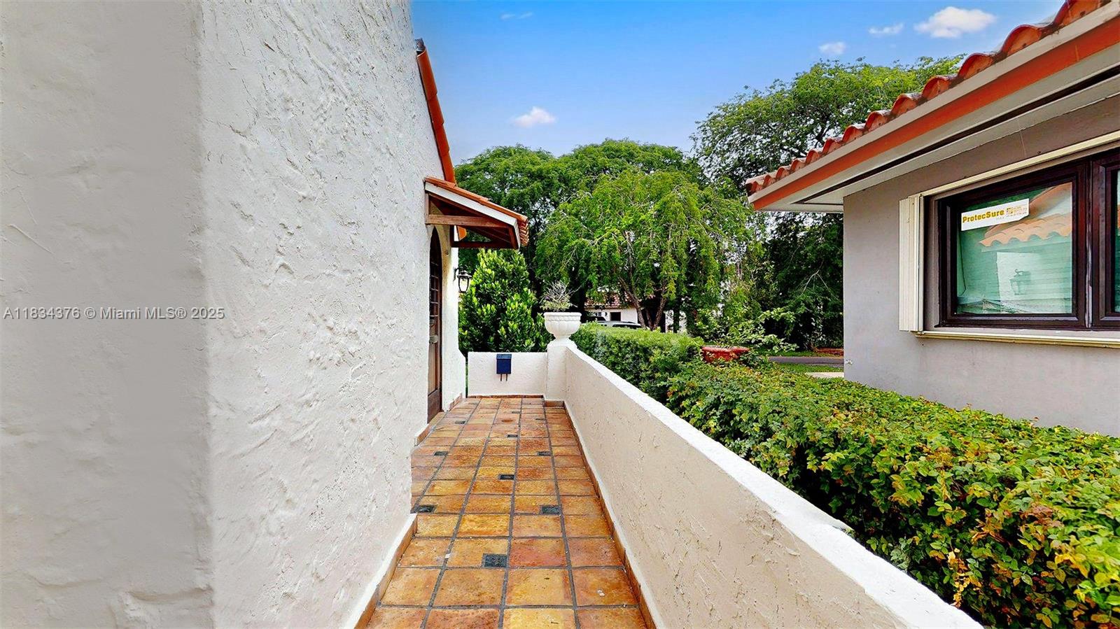 C GABLES GRANADA SEC REV - Residential
