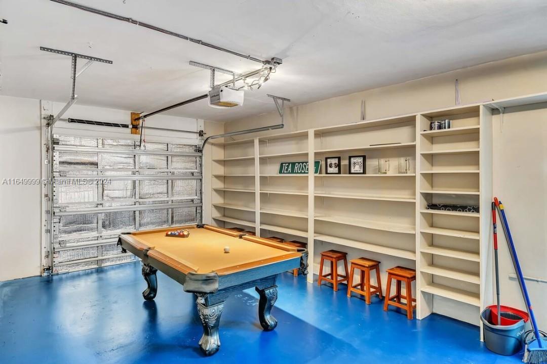 HOLLYWOOD HILLS AMEN PLAT - Residential