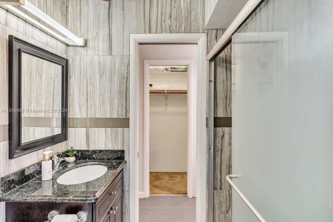 HOLLYWOOD HILLS AMEN PLAT - Residential