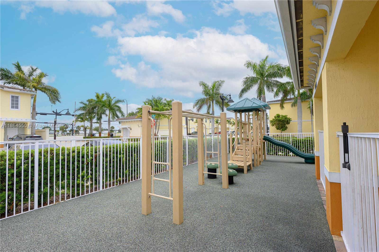 CRICKET CLUB - Residential Lease