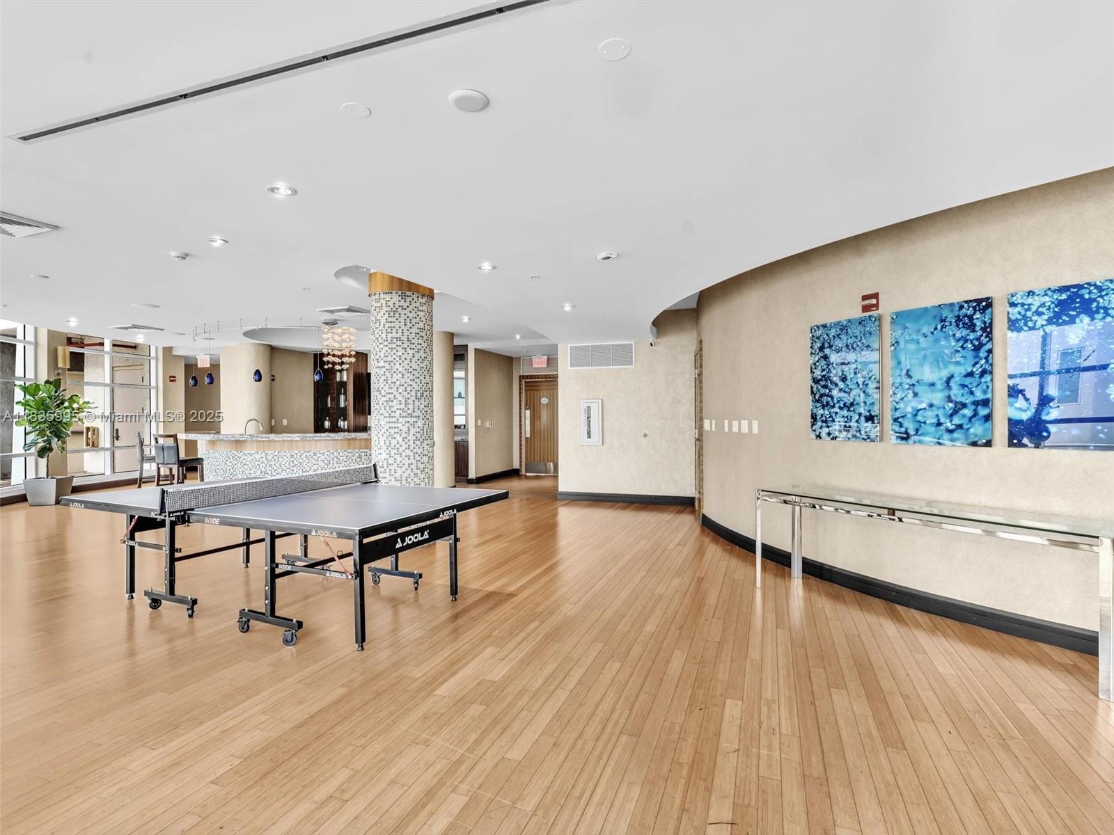 VIZCAYNE SOUTH CONDO - Residential Lease