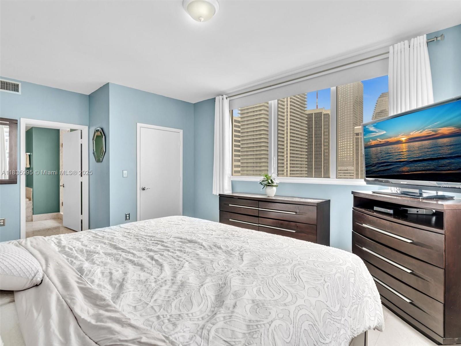 VIZCAYNE SOUTH CONDO - Residential Lease