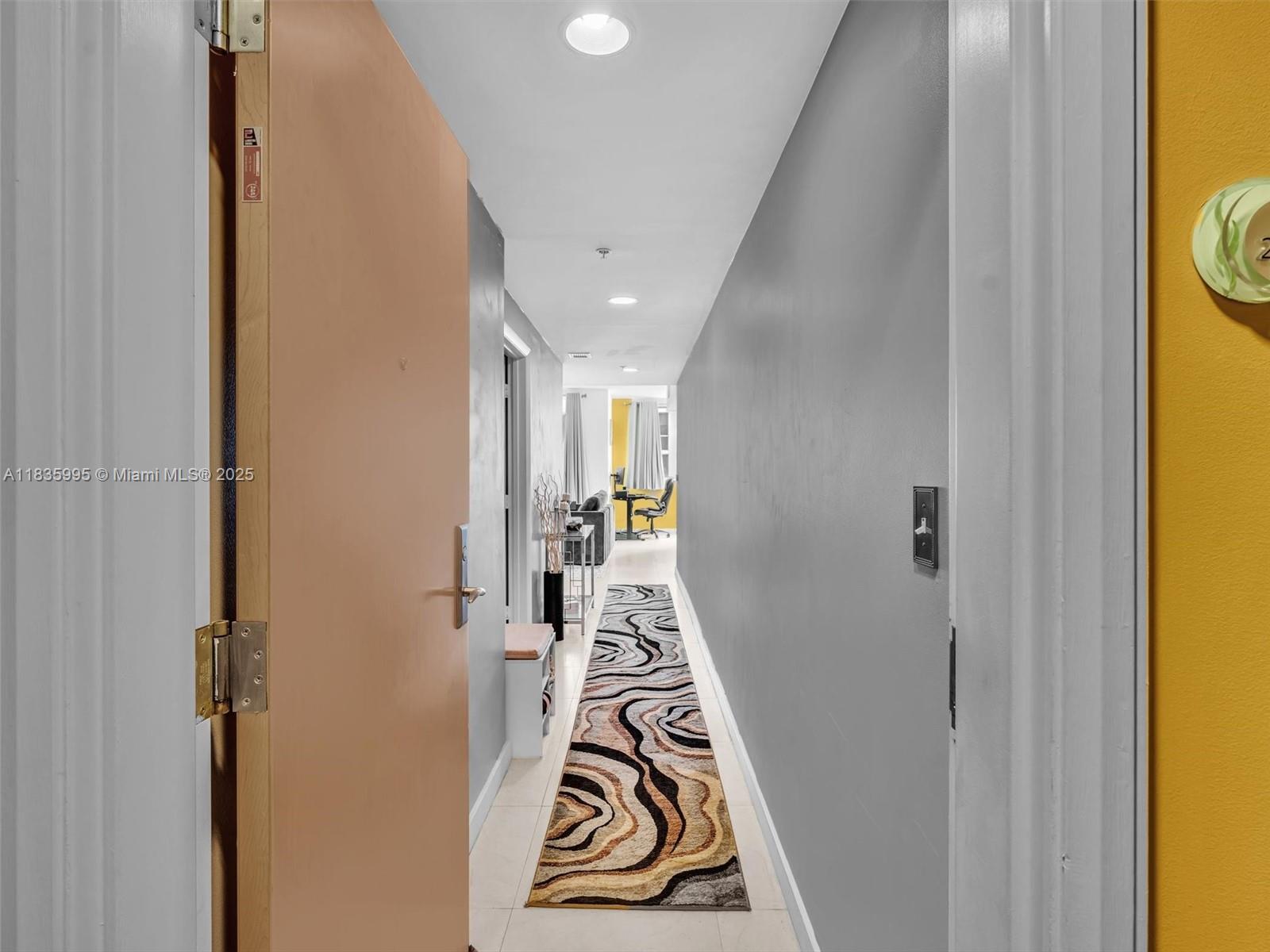 253 NE 2nd St 2208