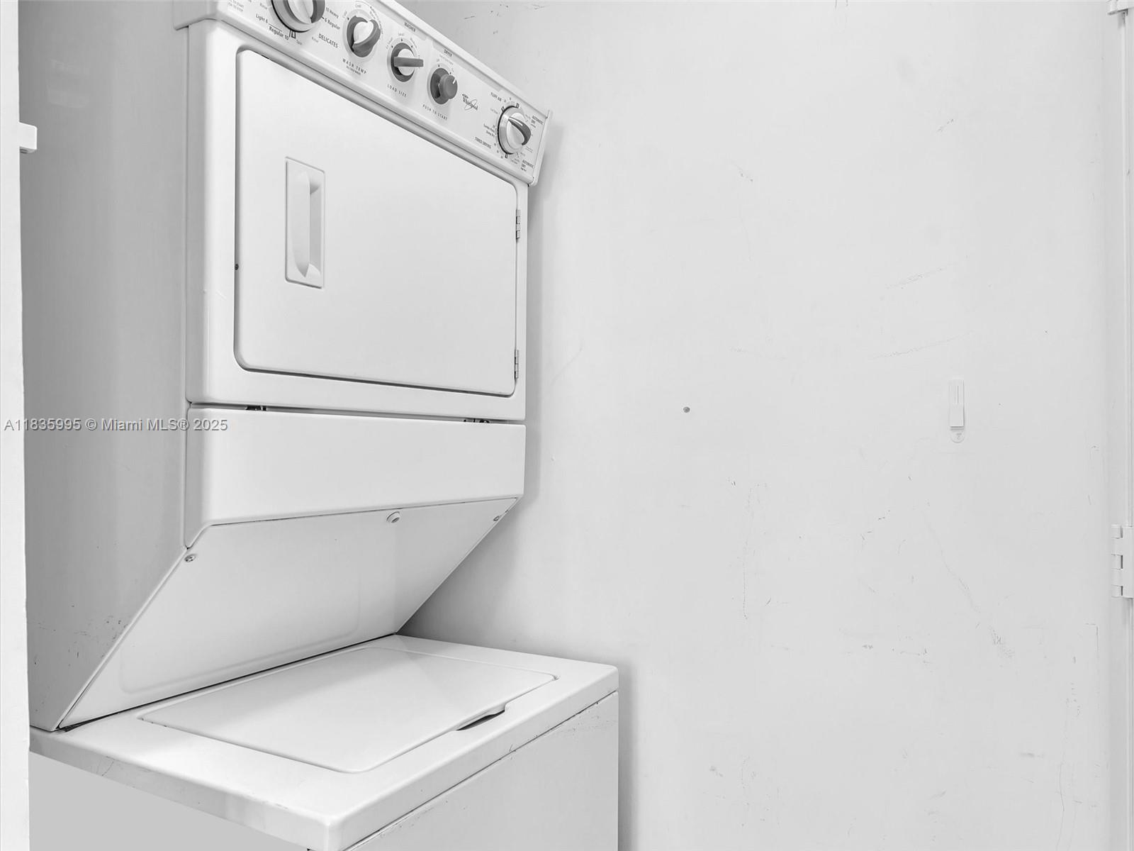 VIZCAYNE SOUTH CONDO - Residential Lease