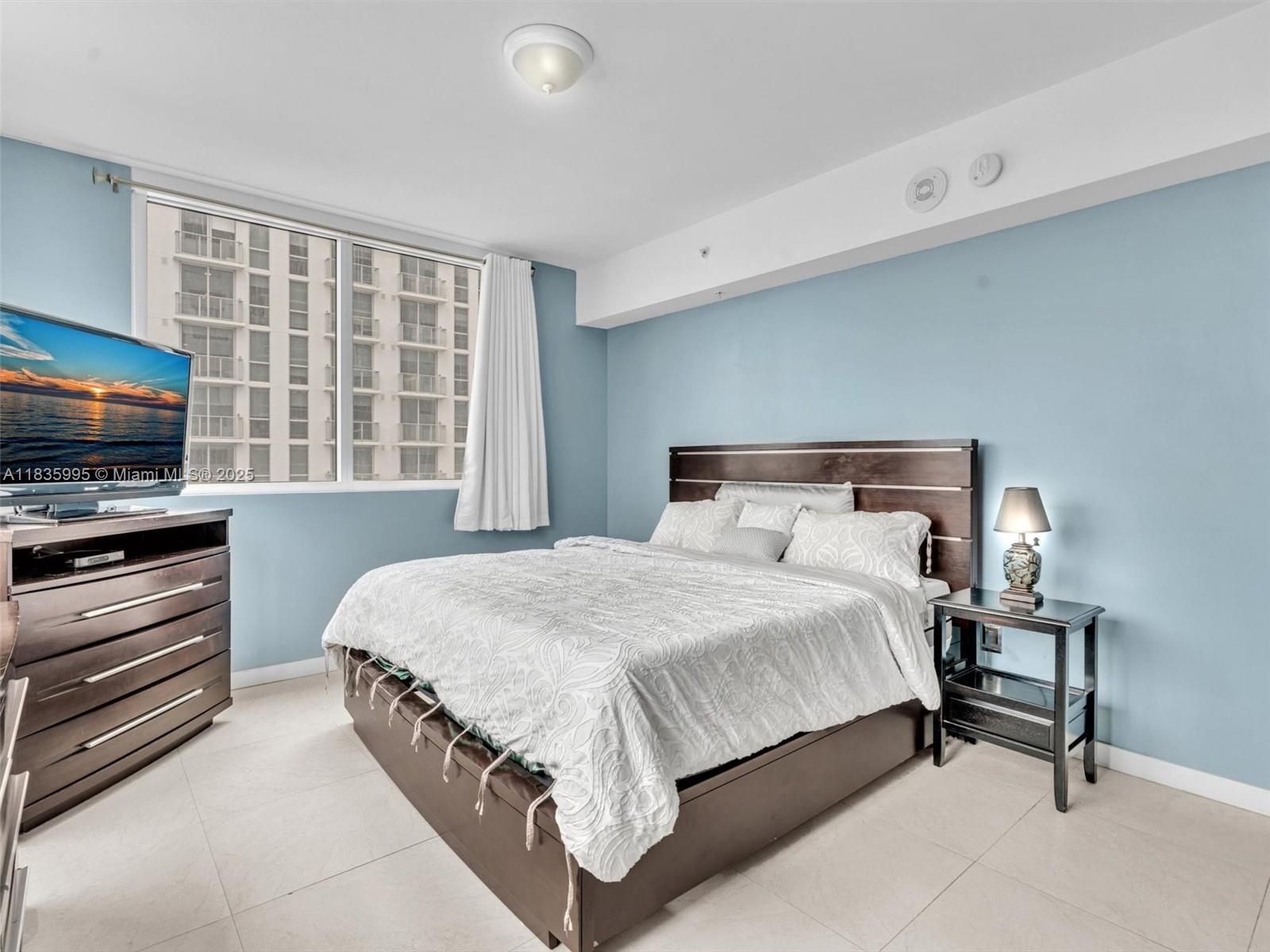 VIZCAYNE SOUTH CONDO - Residential Lease