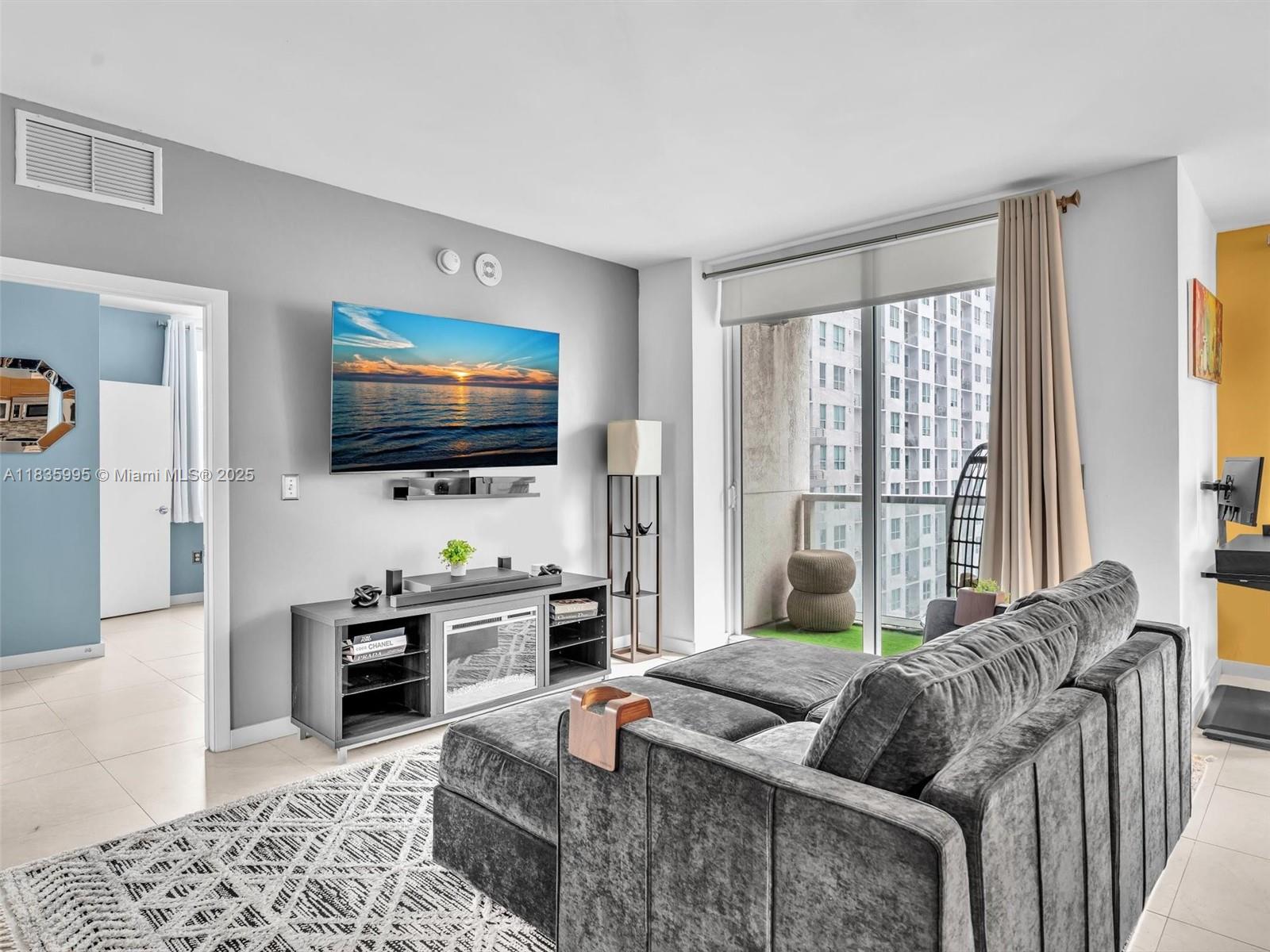 VIZCAYNE SOUTH CONDO - Residential Lease