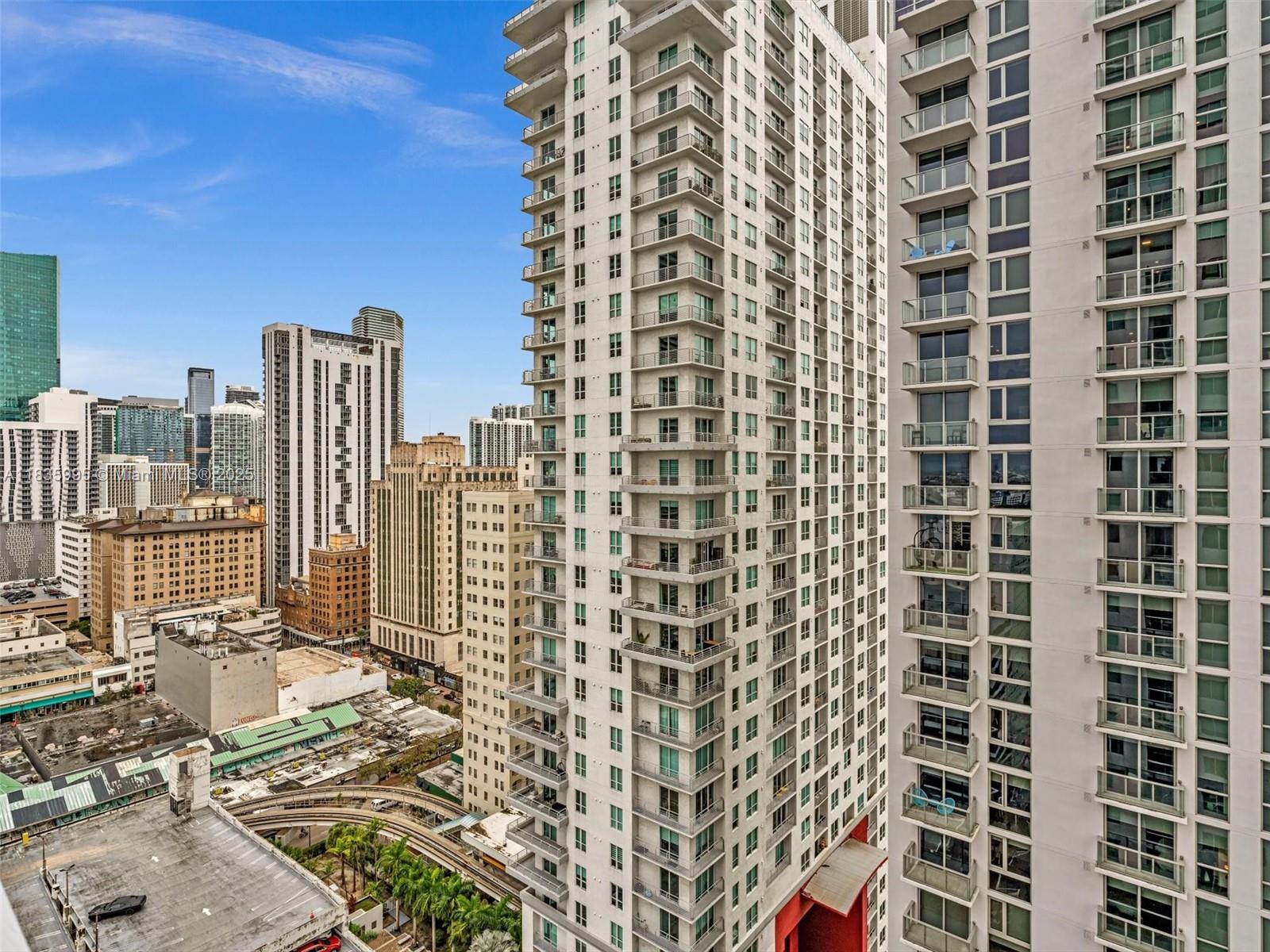 VIZCAYNE SOUTH CONDO - Residential Lease