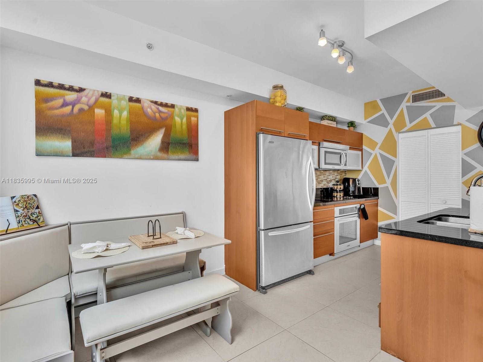 VIZCAYNE SOUTH CONDO - Residential Lease