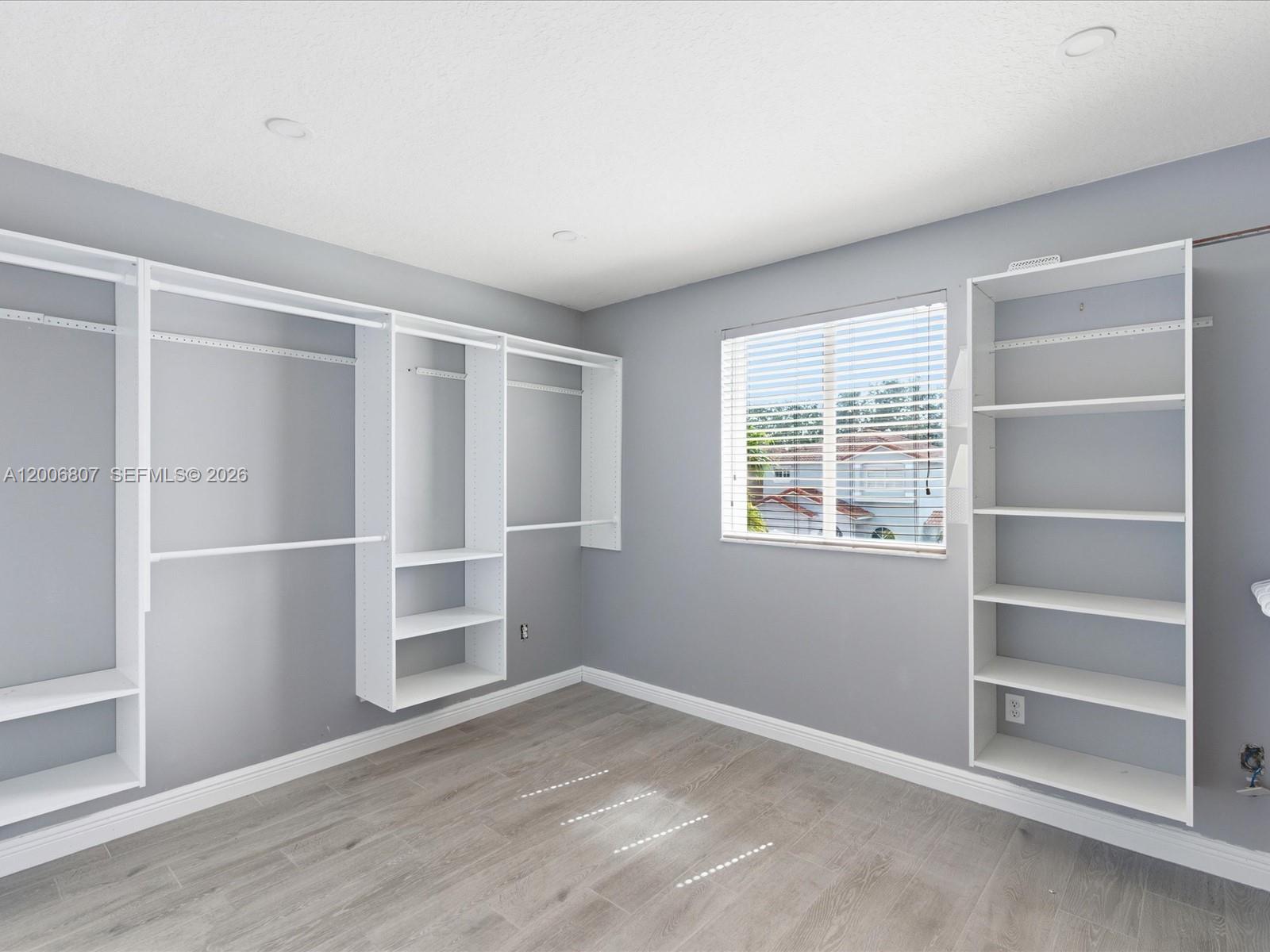 KINGDOM DREAM - Residential