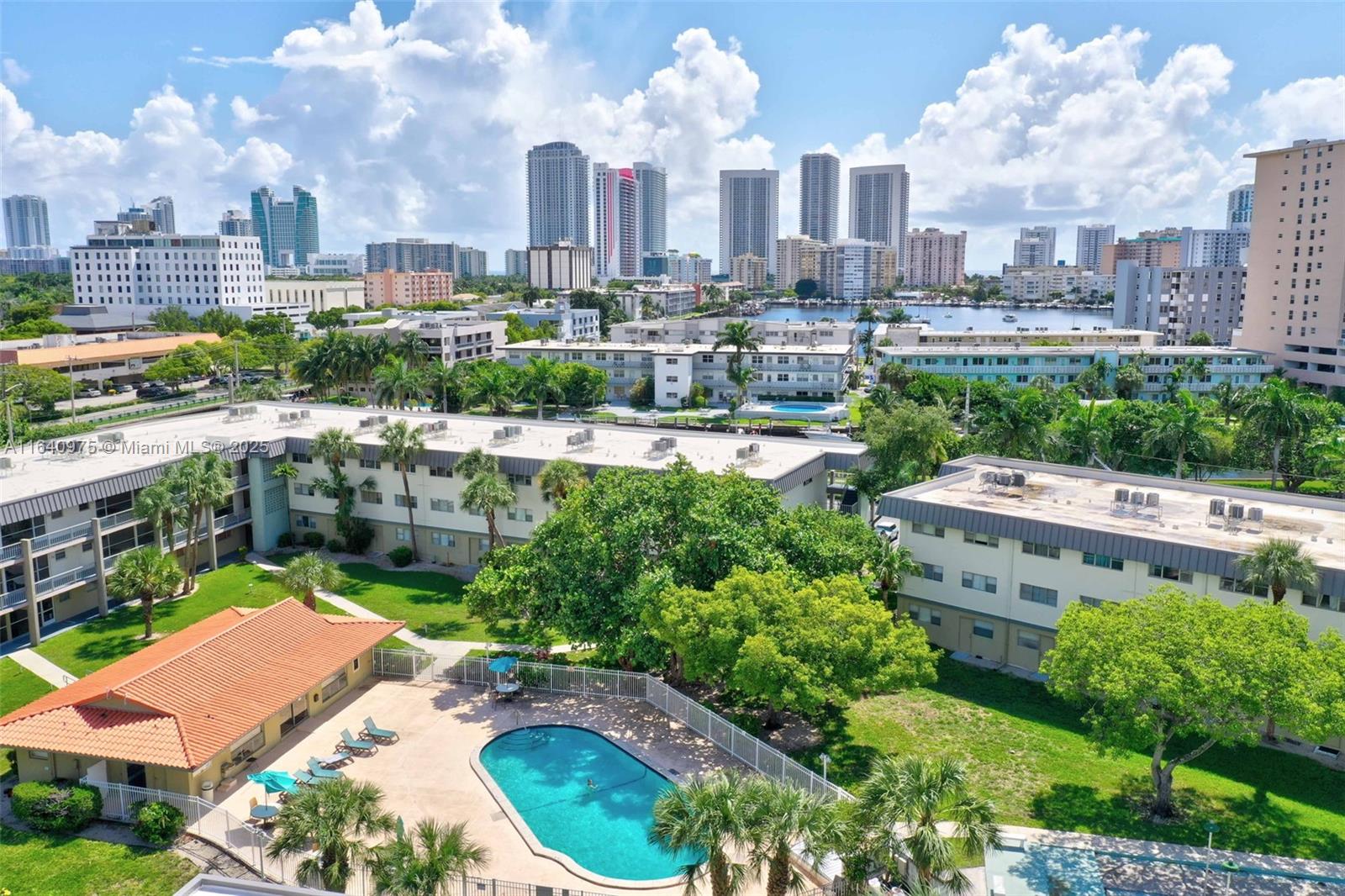 PARADISE BY THE SEA CONDO - Residential
