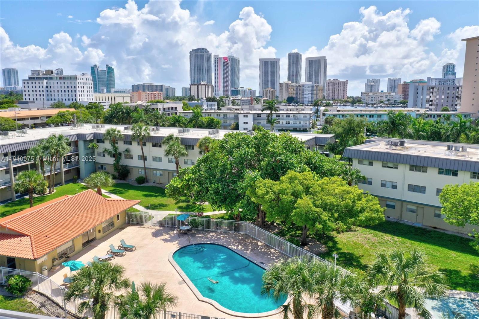 PARADISE BY THE SEA CONDO - Residential