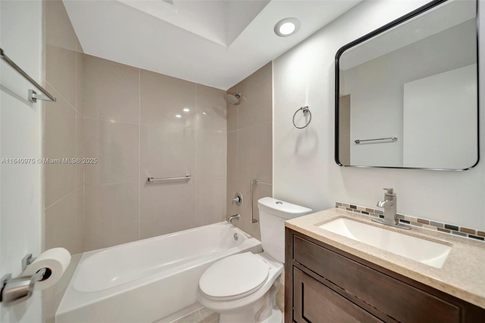 PARADISE BY THE SEA CONDO - Residential