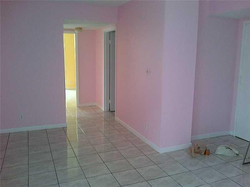 PLAZA OF AMERICAS CONDO P - Residential Lease