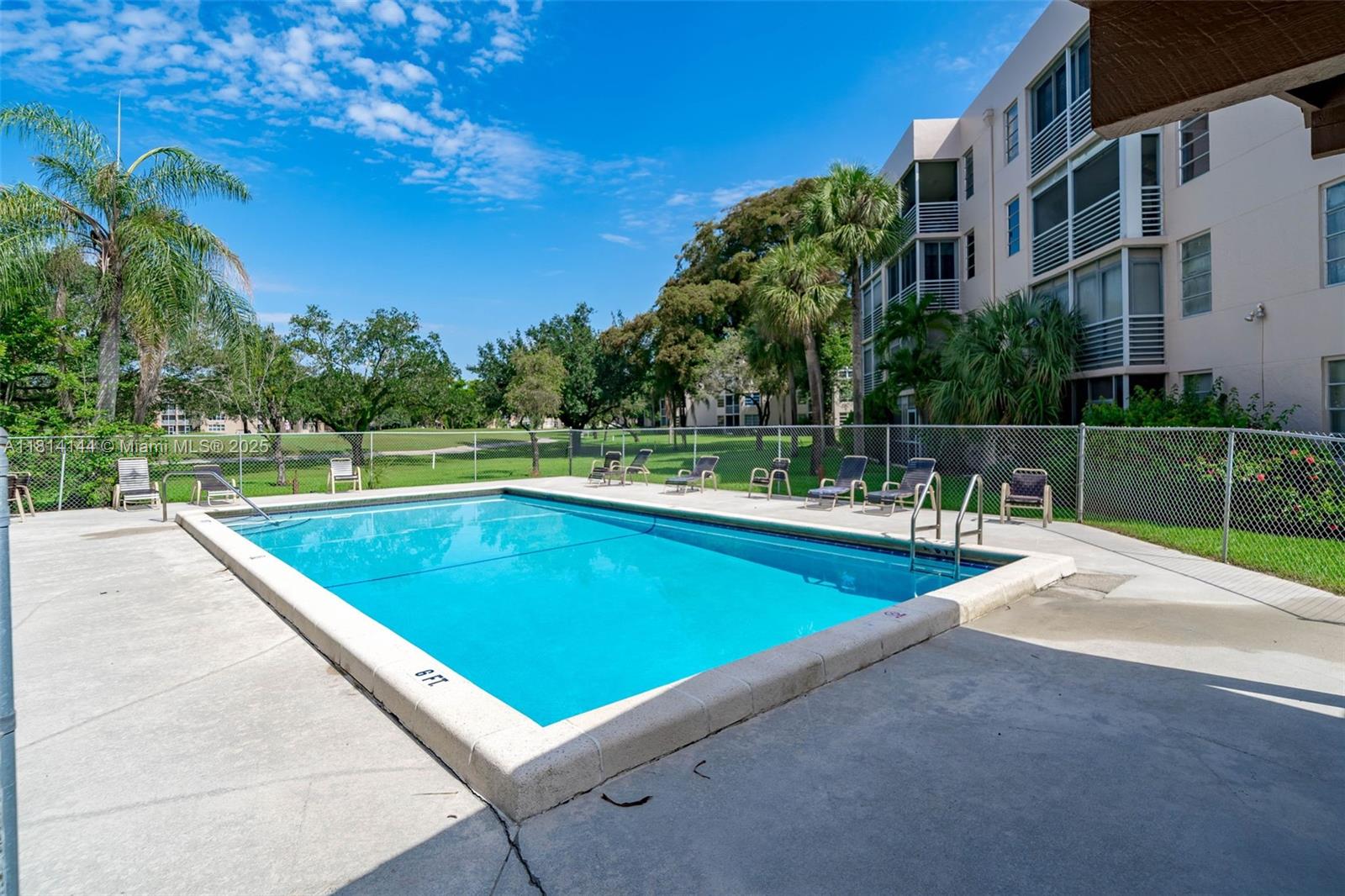CONDO 8 OF SABAL PALM - Residential