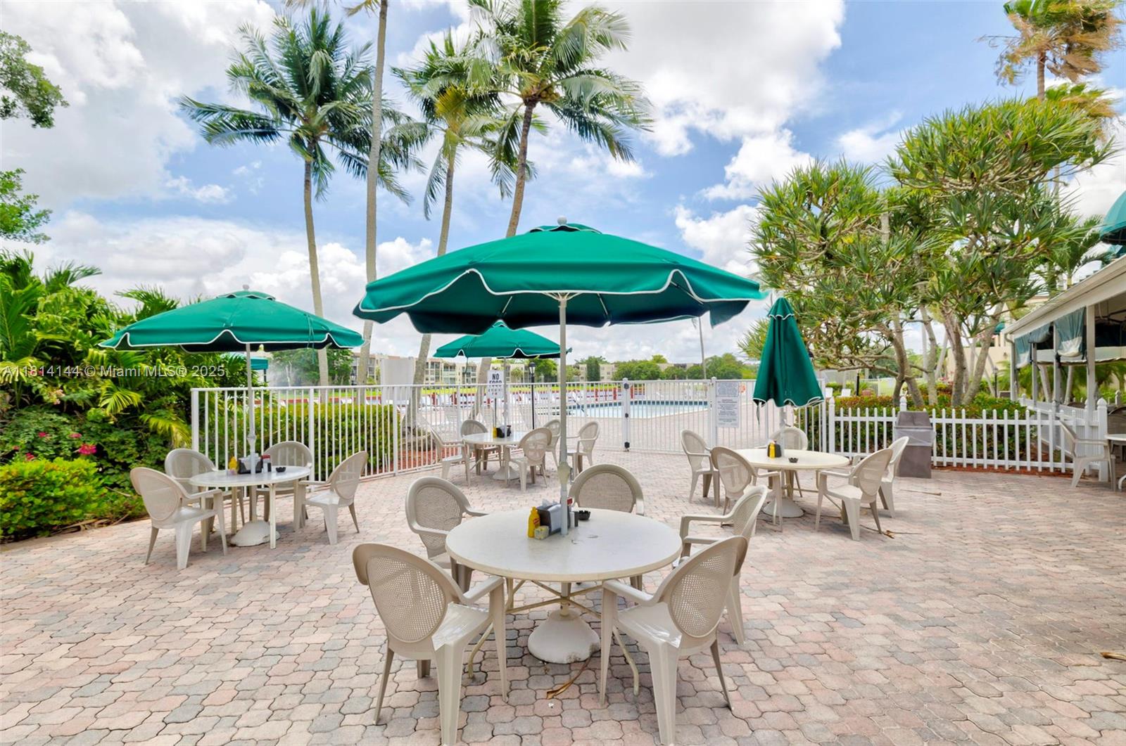 CONDO 8 OF SABAL PALM - Residential
