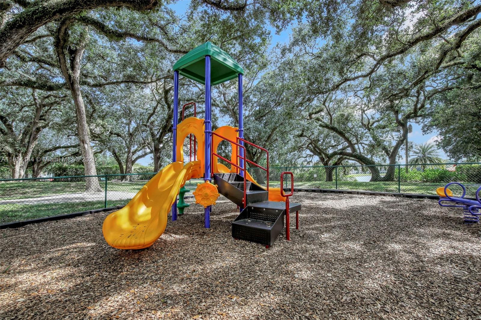 CONDO 8 OF SABAL PALM - Residential