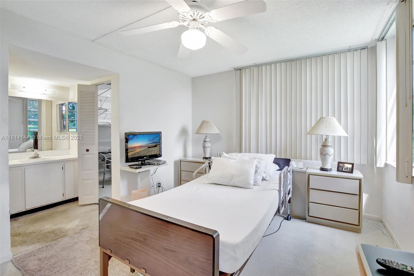 CONDO 8 OF SABAL PALM - Residential