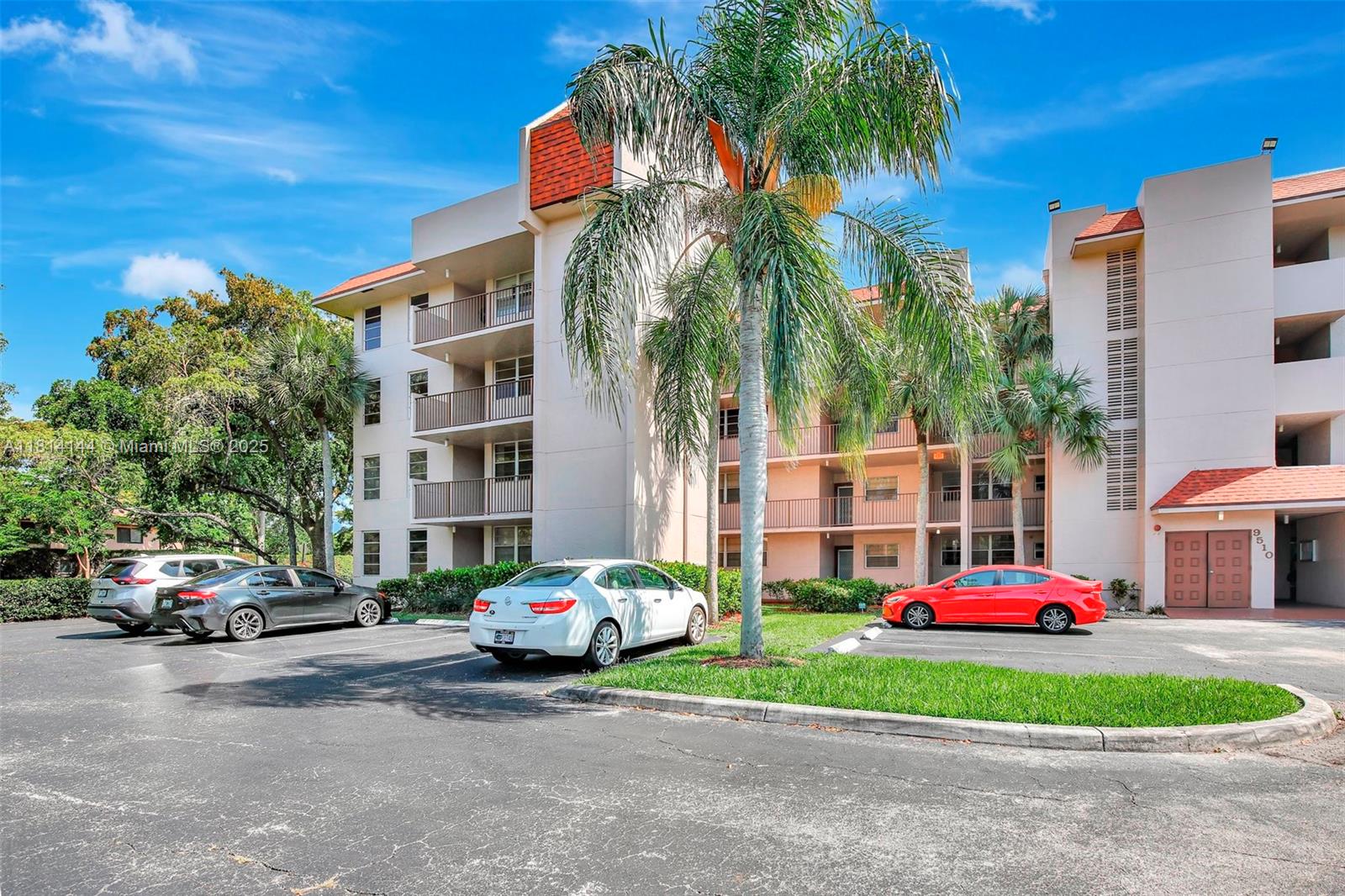 9510 Seagrape Dr 101