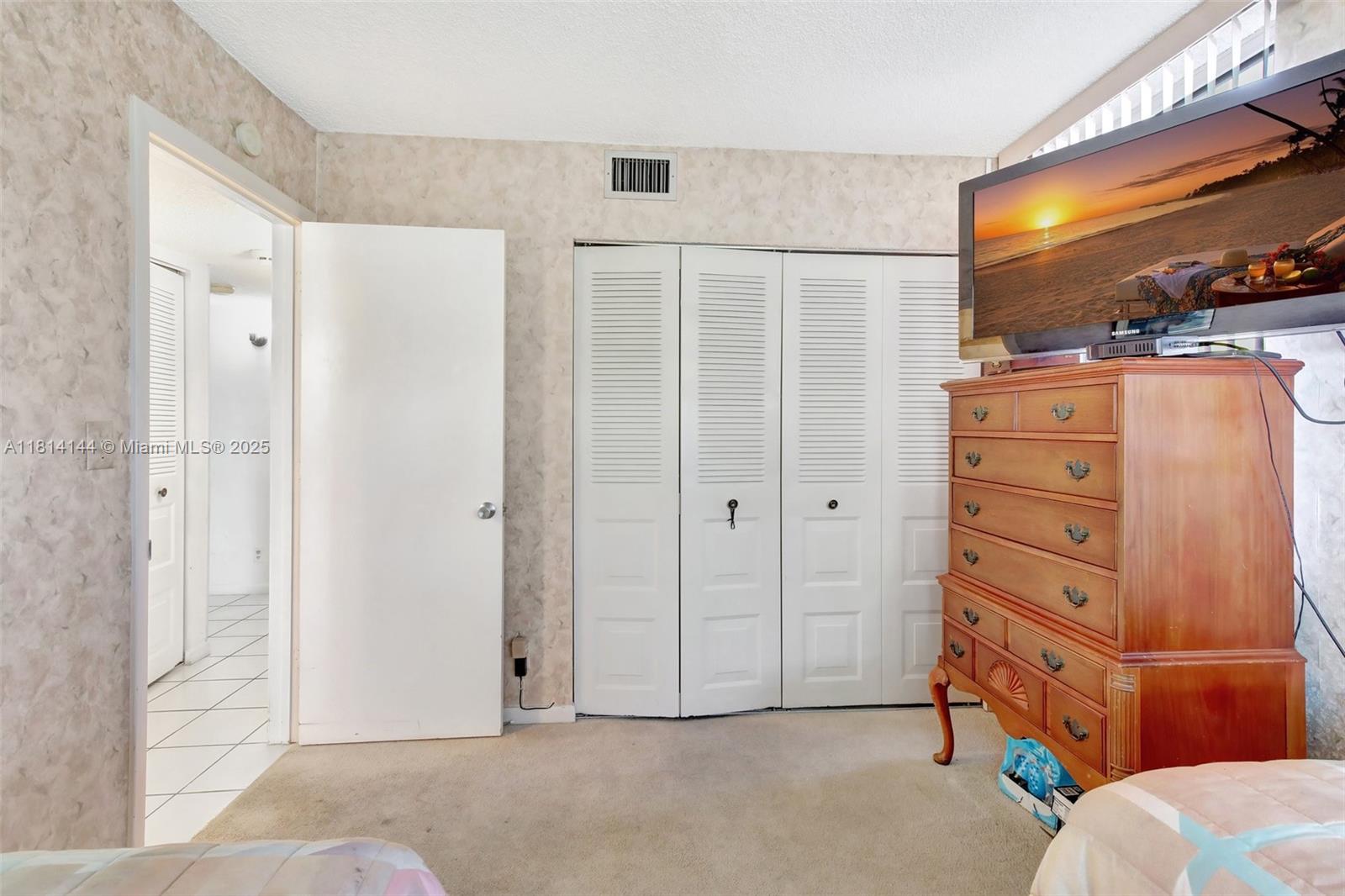 CONDO 8 OF SABAL PALM - Residential