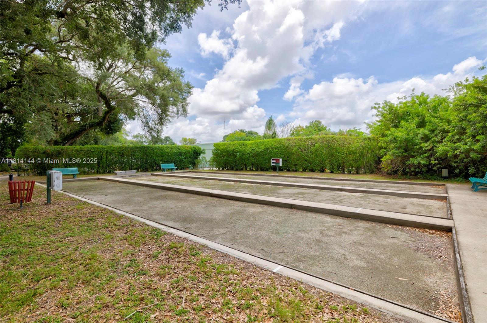 CONDO 8 OF SABAL PALM - Residential