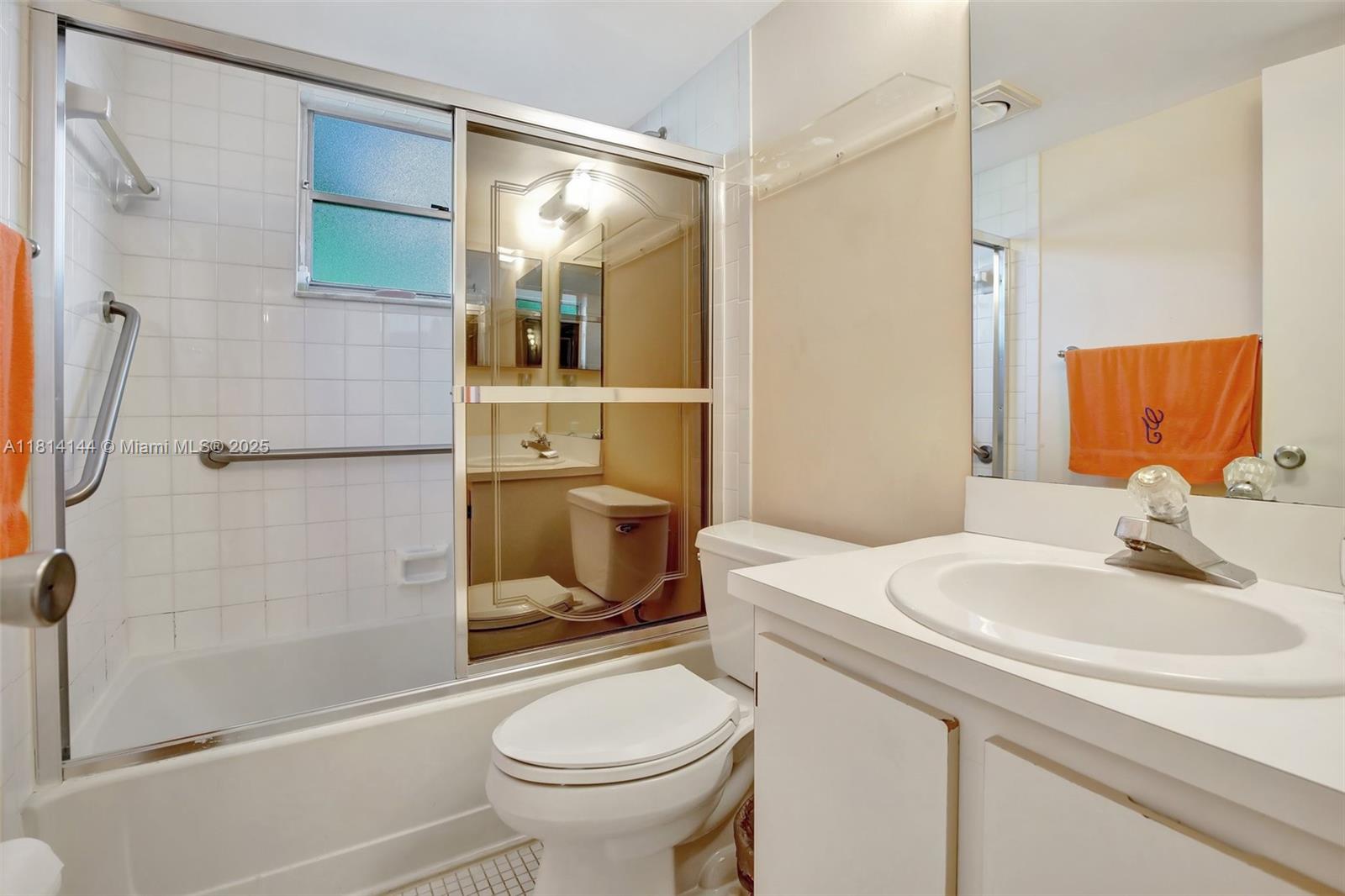 CONDO 8 OF SABAL PALM - Residential