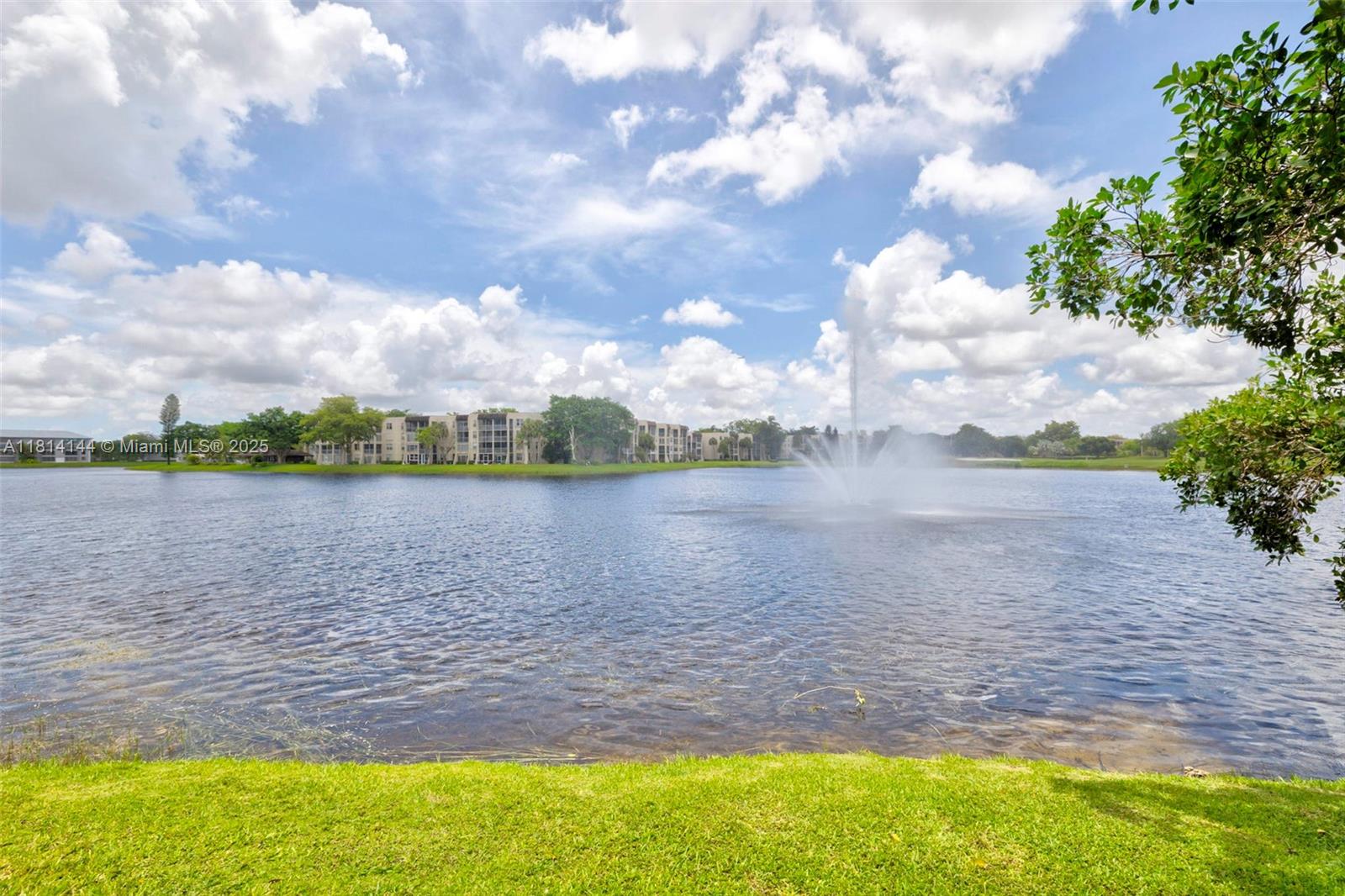 CONDO 8 OF SABAL PALM - Residential