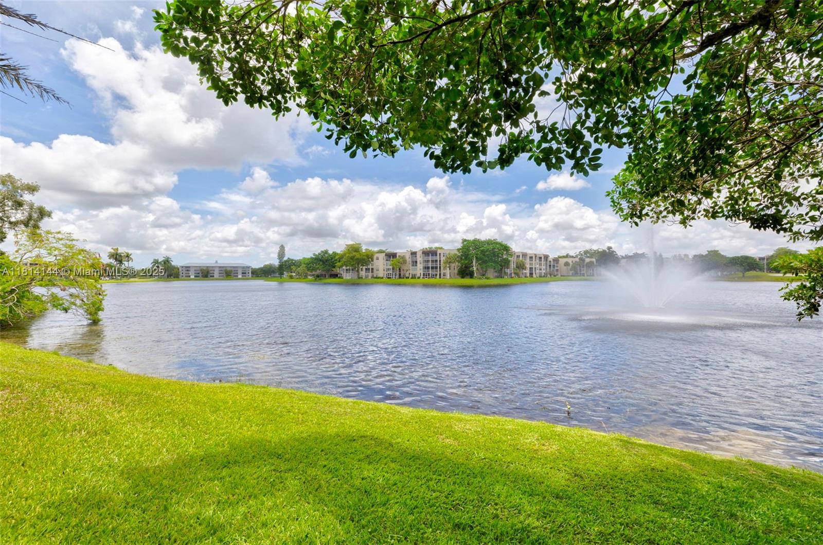 CONDO 8 OF SABAL PALM - Residential
