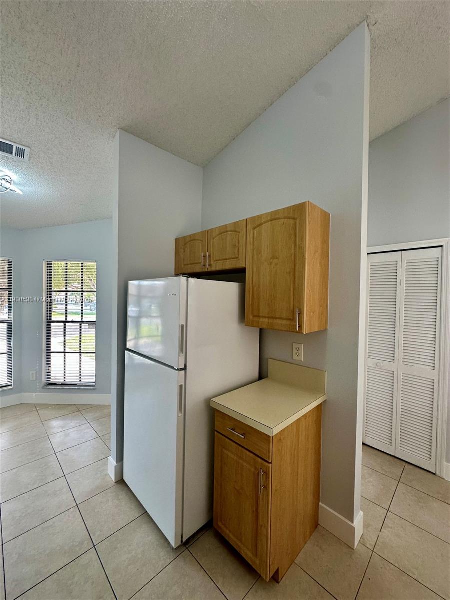WOODSTREAM - Residential Lease