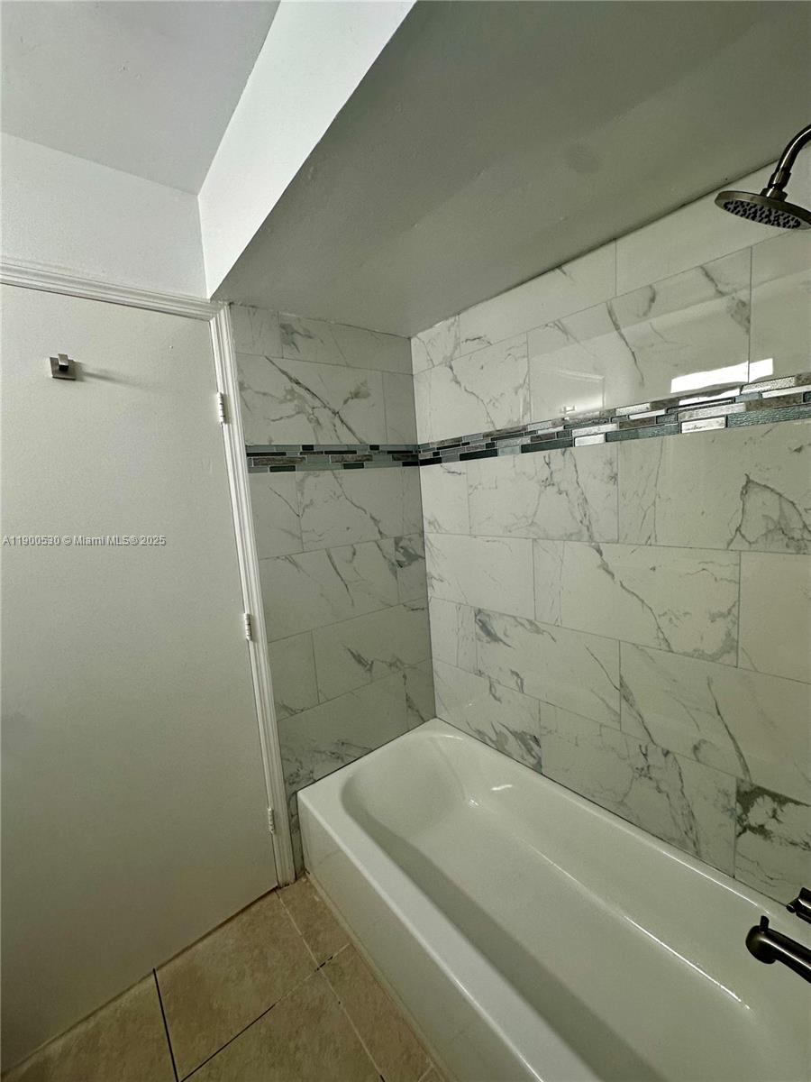 WOODSTREAM - Residential Lease