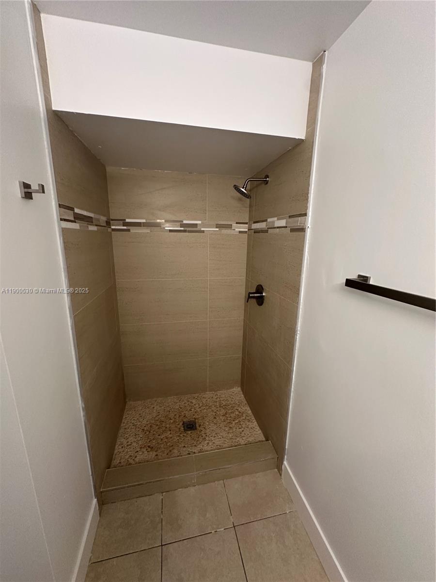 WOODSTREAM - Residential Lease