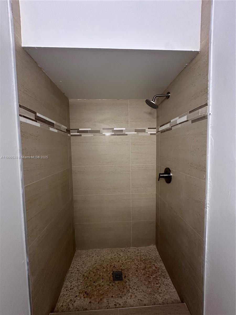 WOODSTREAM - Residential Lease