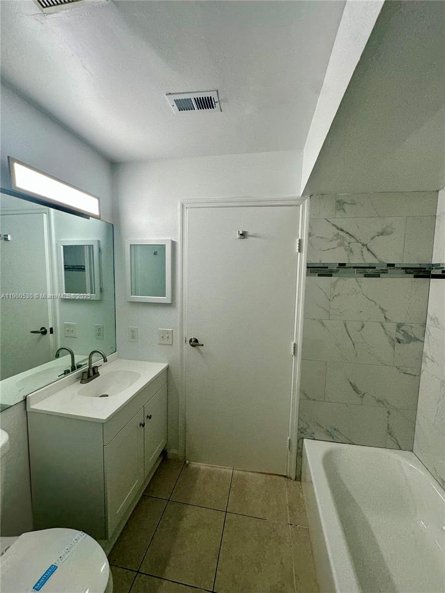 WOODSTREAM - Residential Lease