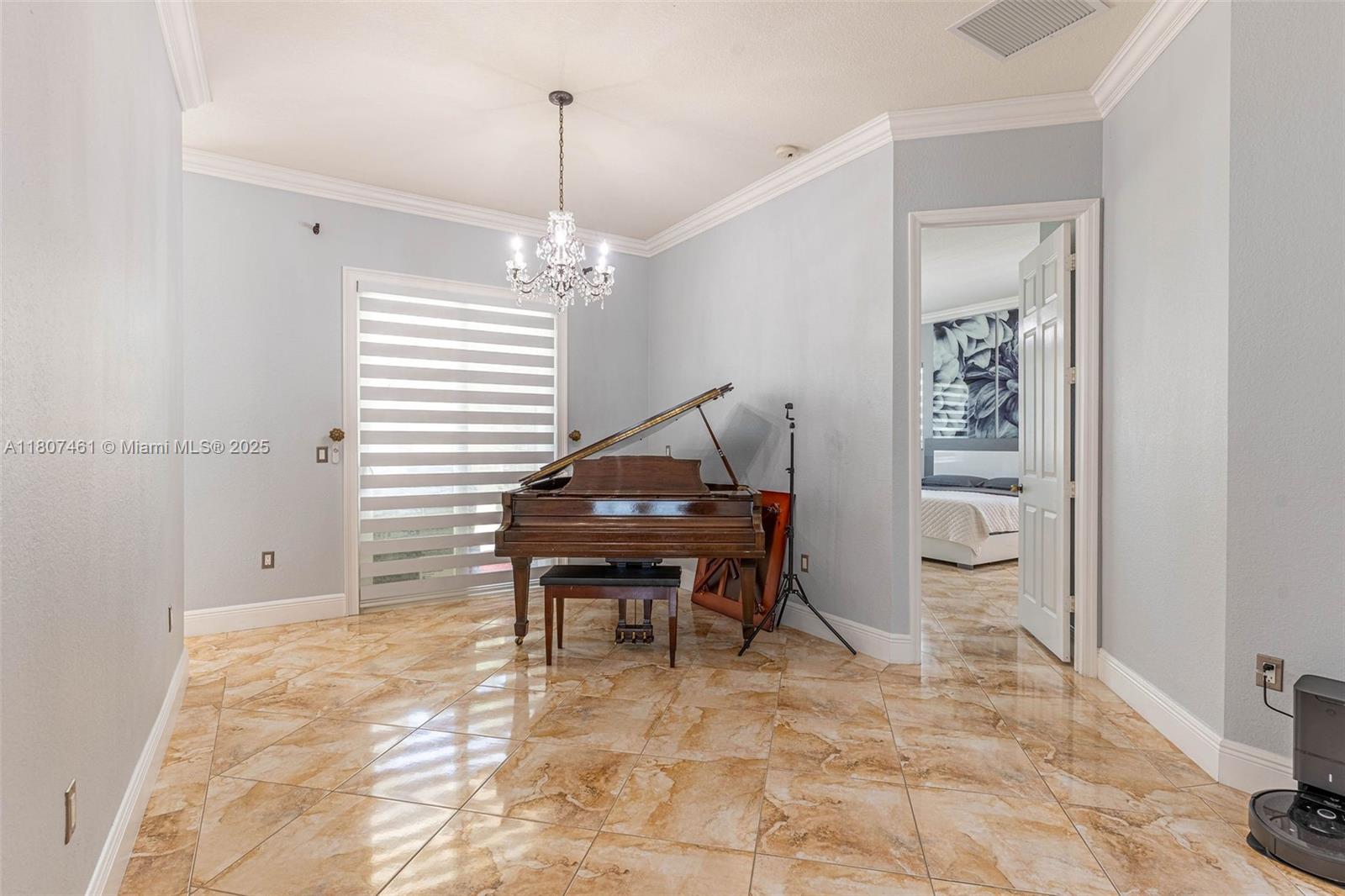 OLD COUNTRY ROAD ESTATES - Residential