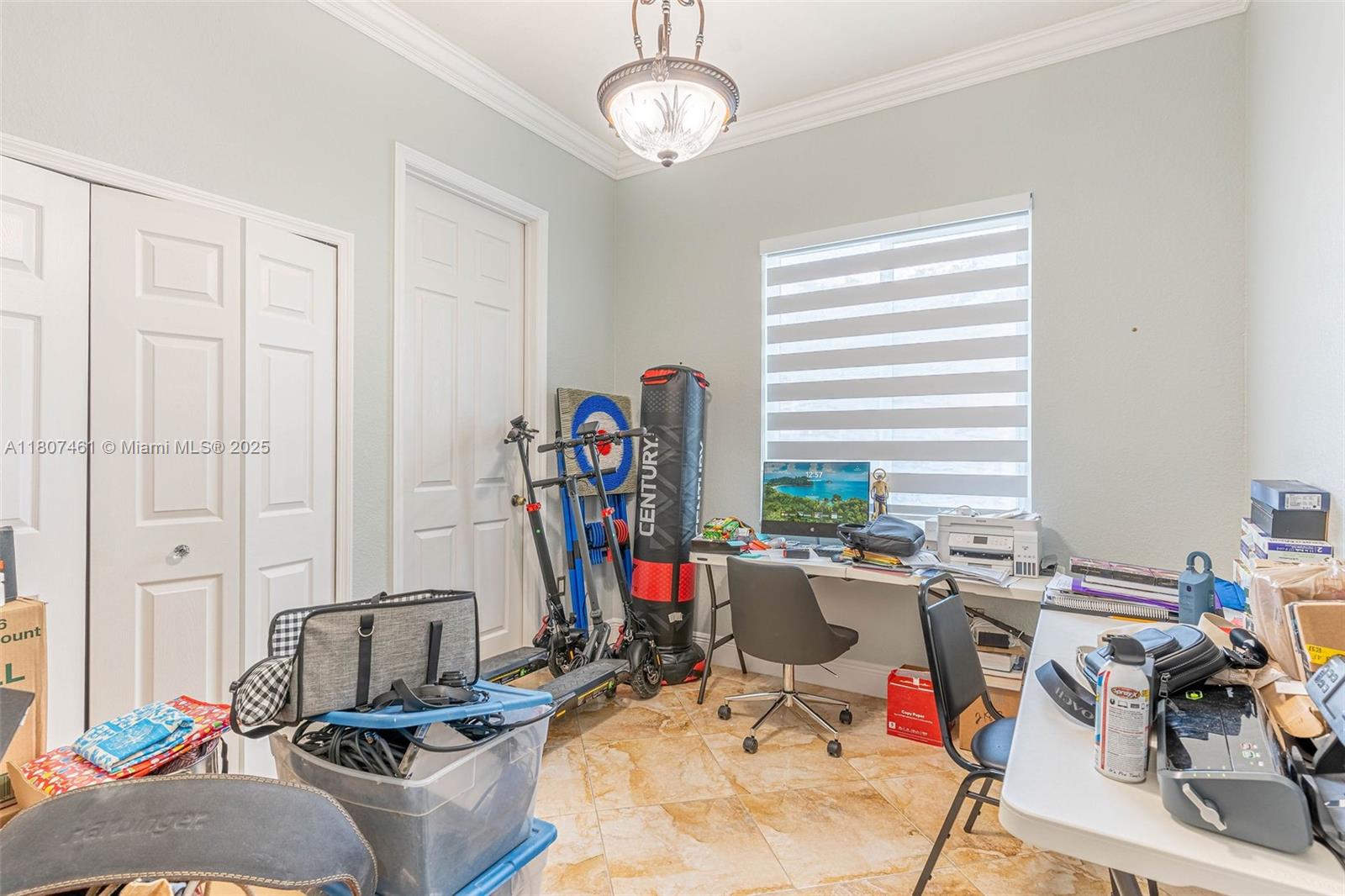 OLD COUNTRY ROAD ESTATES - Residential