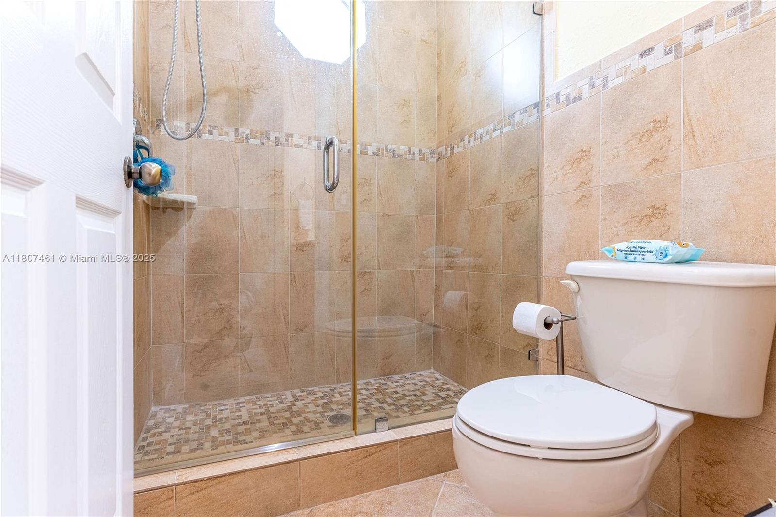 OLD COUNTRY ROAD ESTATES - Residential