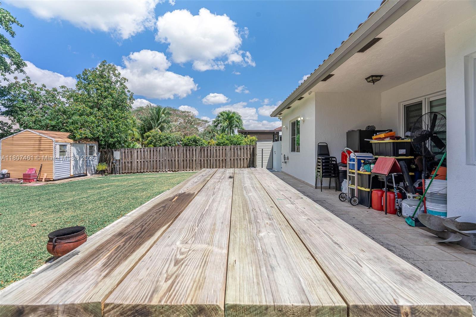 OLD COUNTRY ROAD ESTATES - Residential