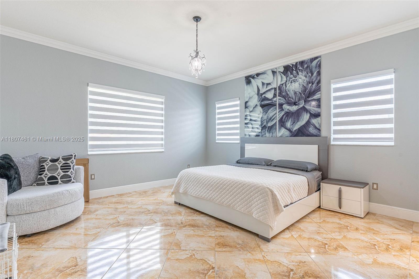 OLD COUNTRY ROAD ESTATES - Residential