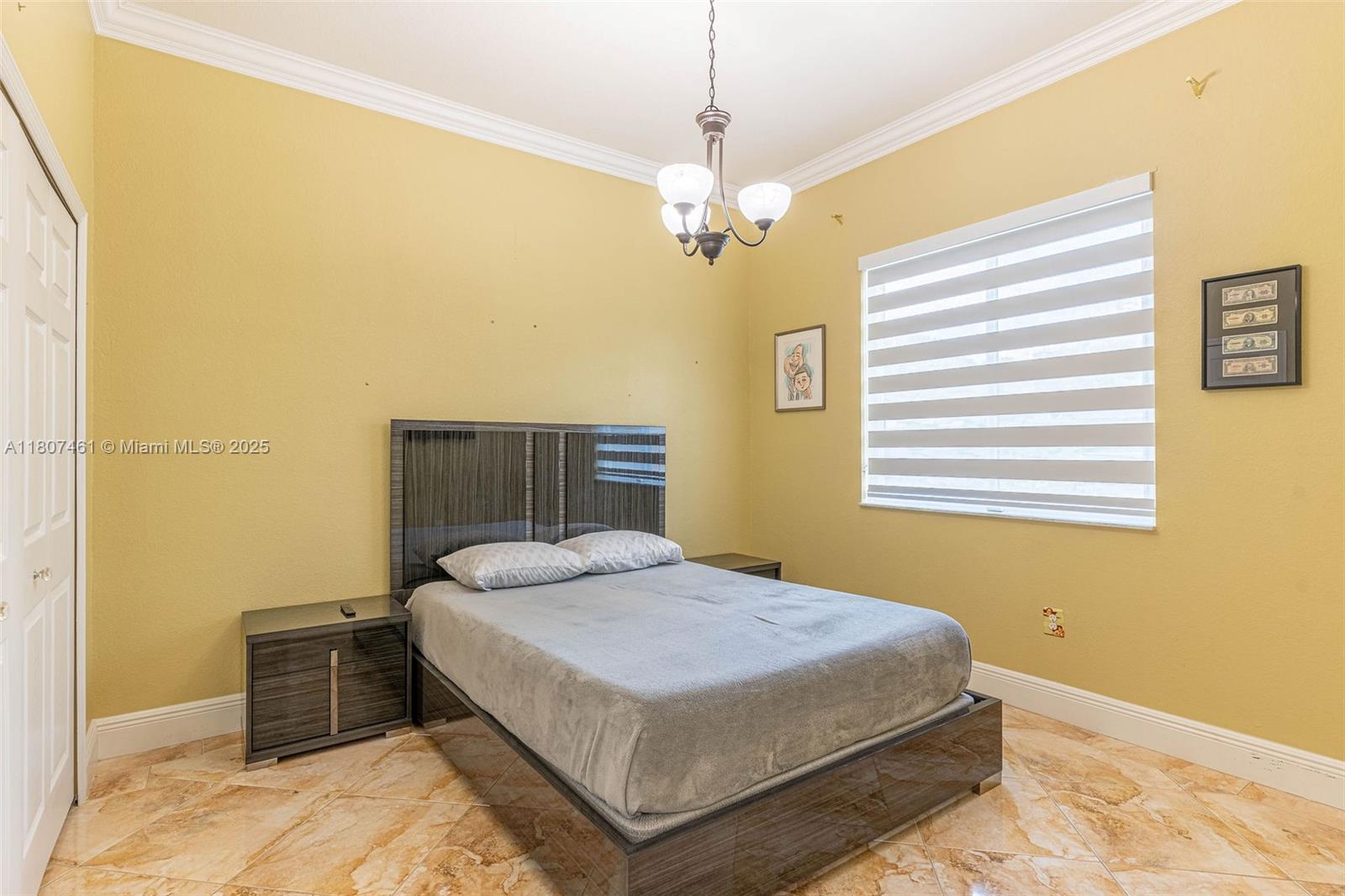 OLD COUNTRY ROAD ESTATES - Residential