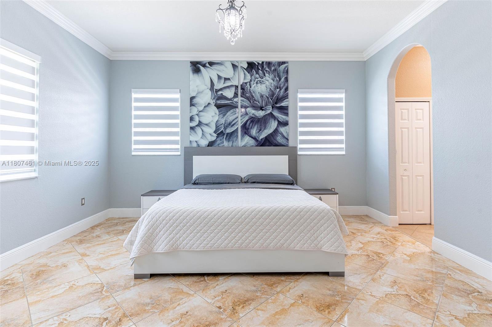 OLD COUNTRY ROAD ESTATES - Residential