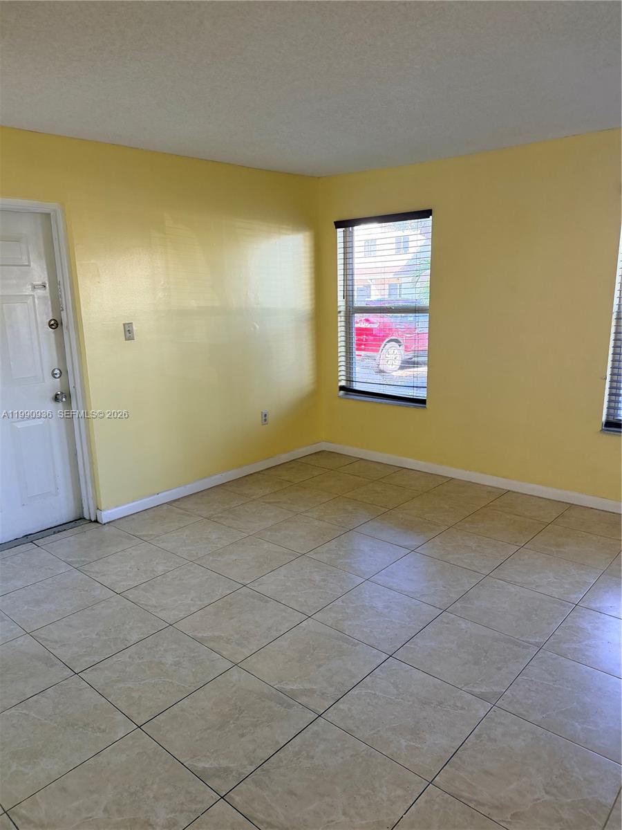 ANTIGUA AT CNTRY CLUBOF M - Residential Lease