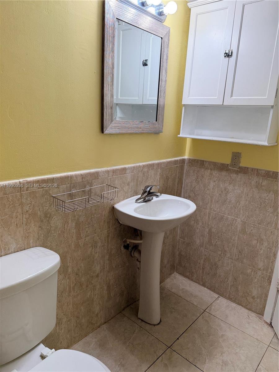 ANTIGUA AT CNTRY CLUBOF M - Residential Lease