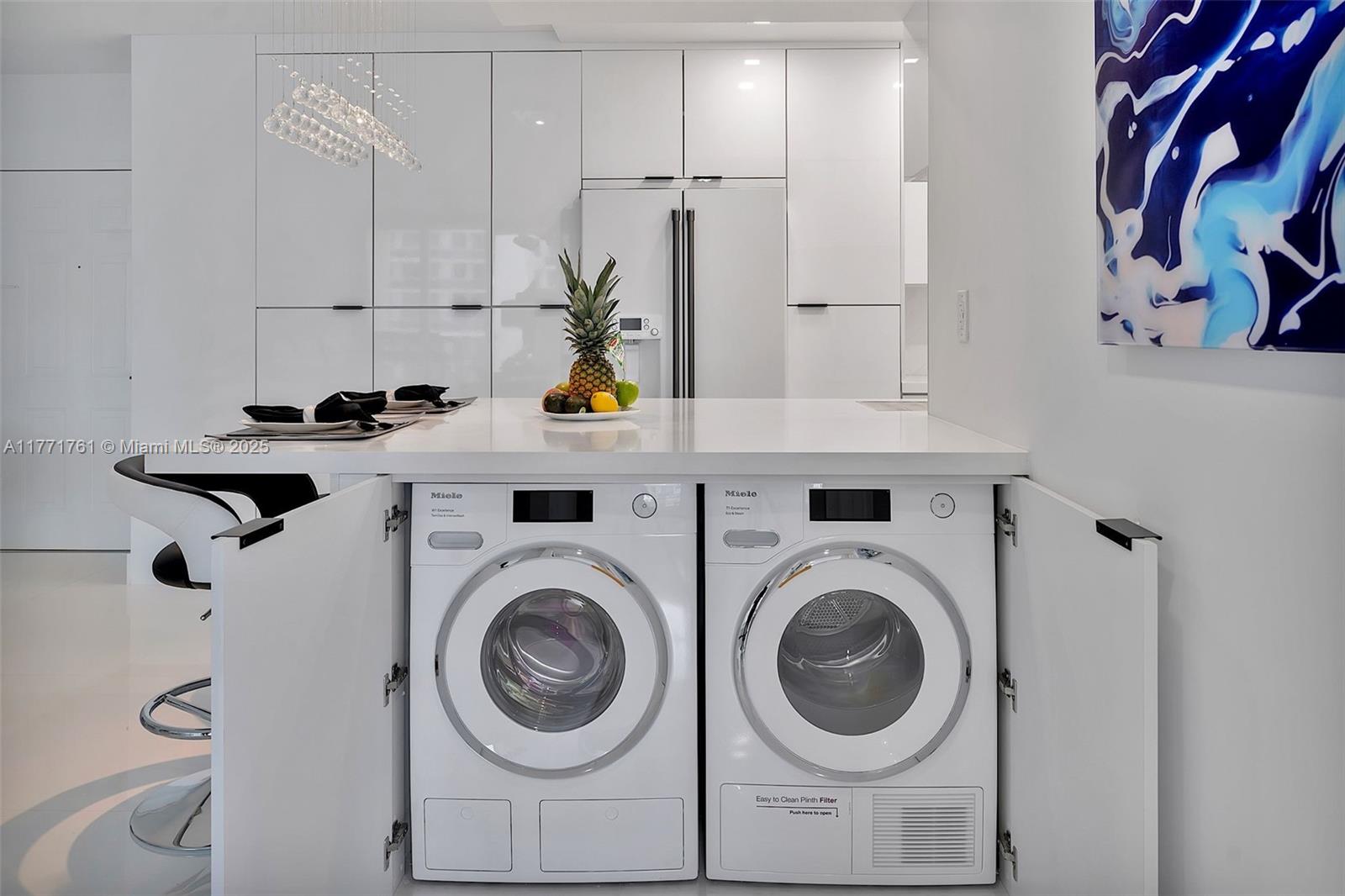 WAVE CONDO - Residential Lease