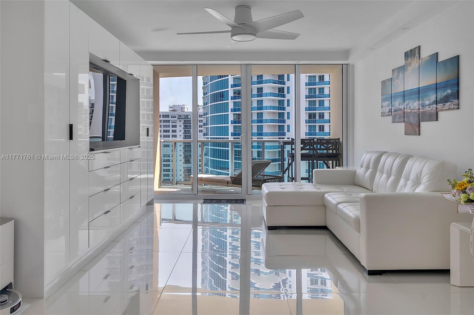WAVE CONDO - Residential Lease
