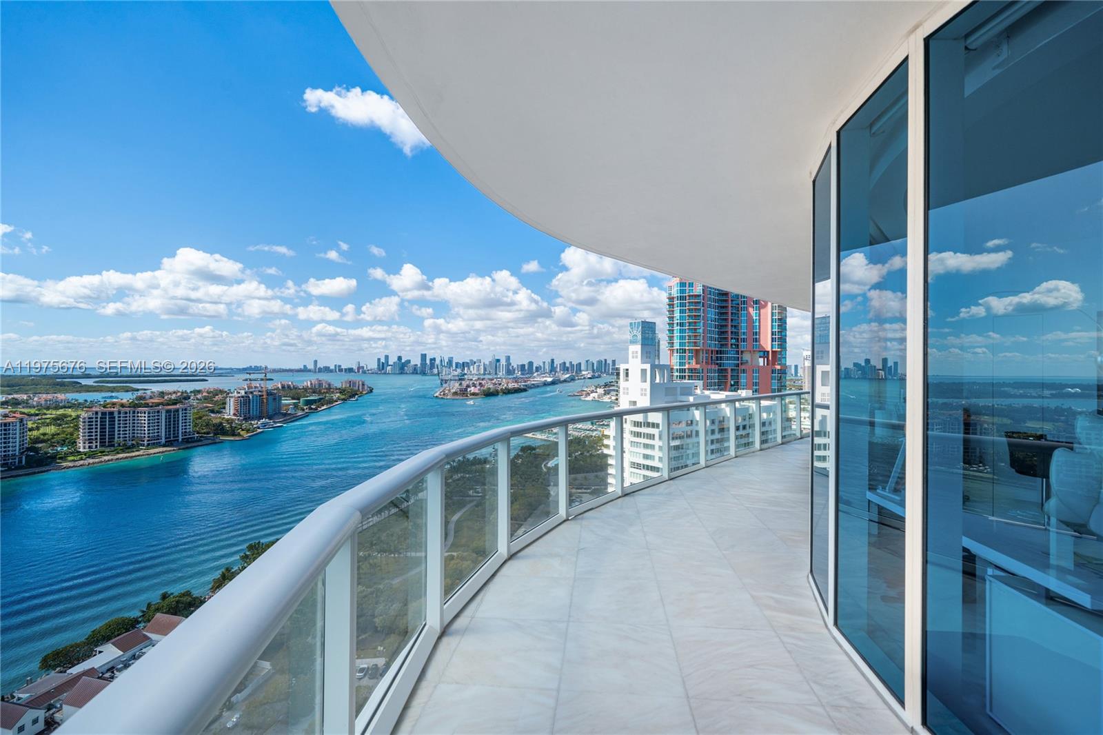 CONTINUUM ON SOUTH BEACH - Residential