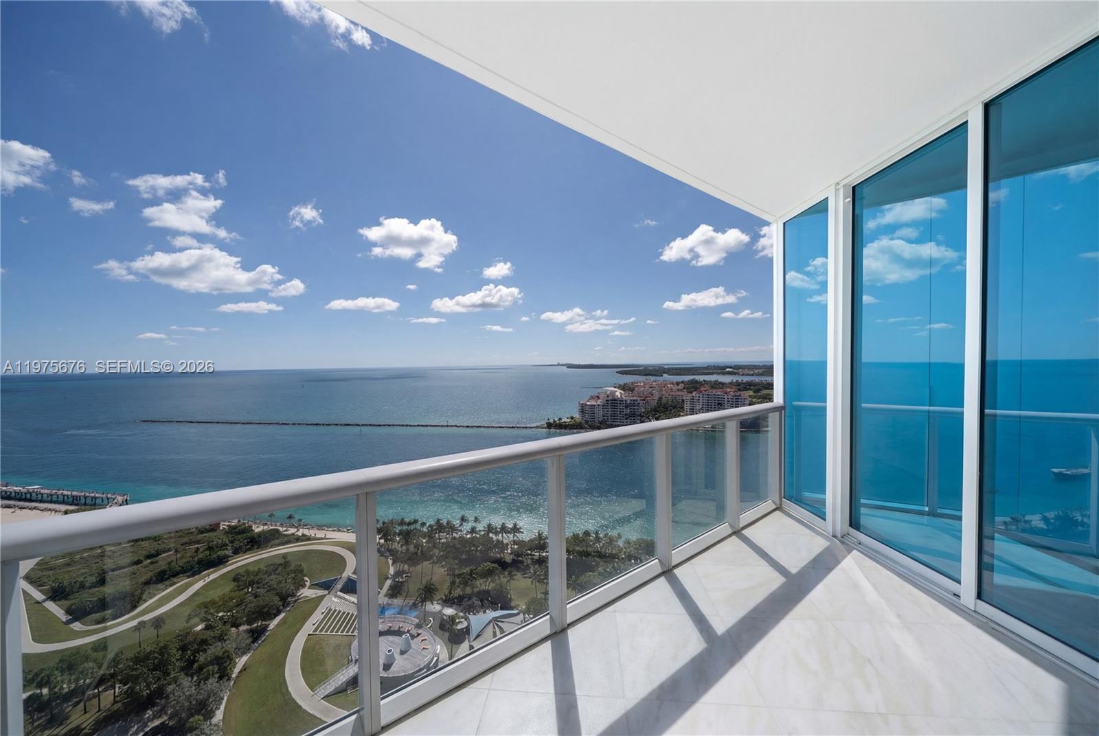 CONTINUUM ON SOUTH BEACH - Residential