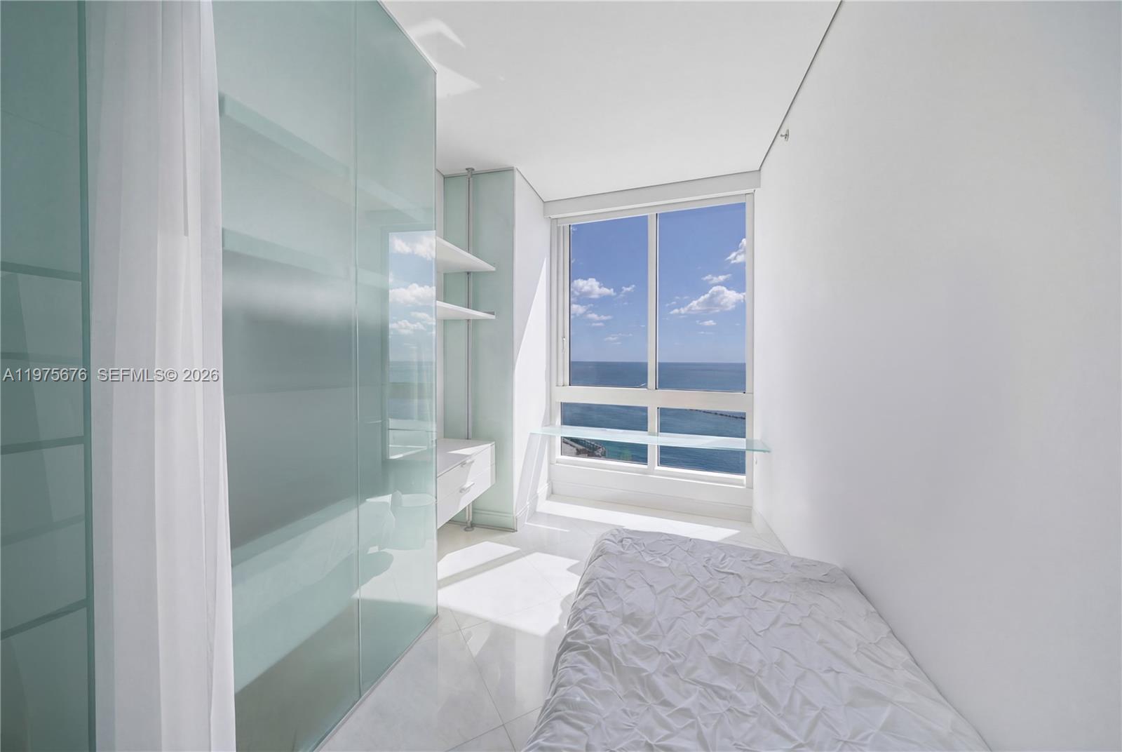 CONTINUUM ON SOUTH BEACH - Residential